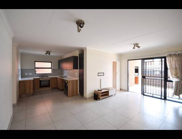 3 BEDROOM APARTMENT FOR SALE IN GOLDEN FIELDS ESTATE